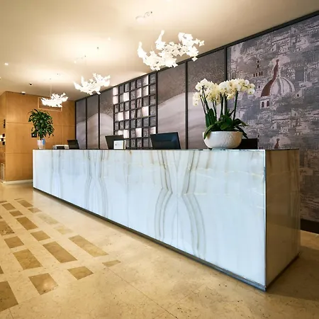 Crowne Plaza By Ihg 4*