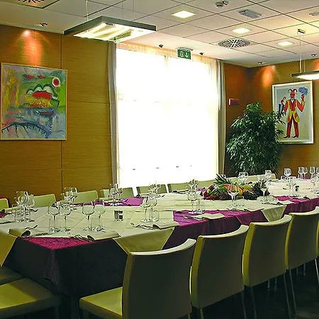 Отель Crowne Plaza By Ihg