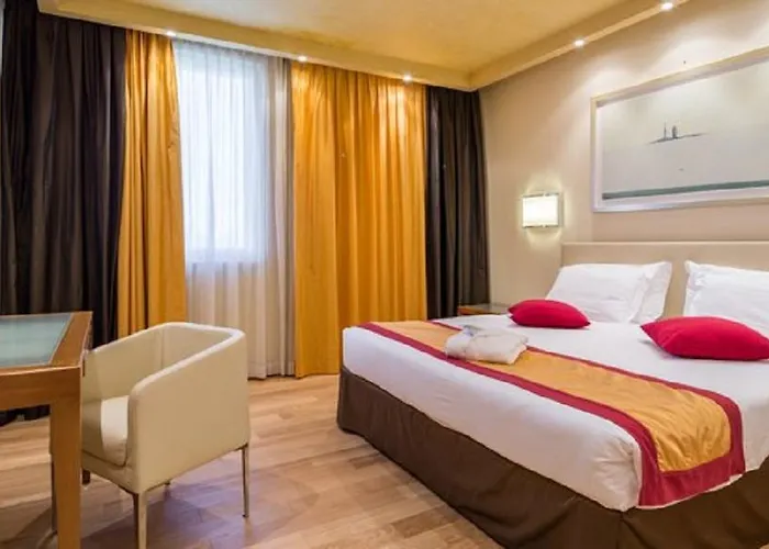 Crowne Plaza By Ihg فندق 4*