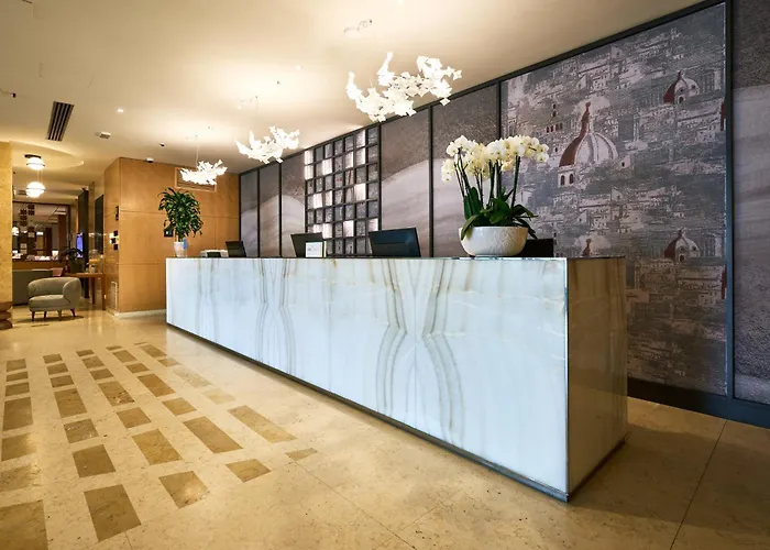 Crowne Plaza By Ihg 4*