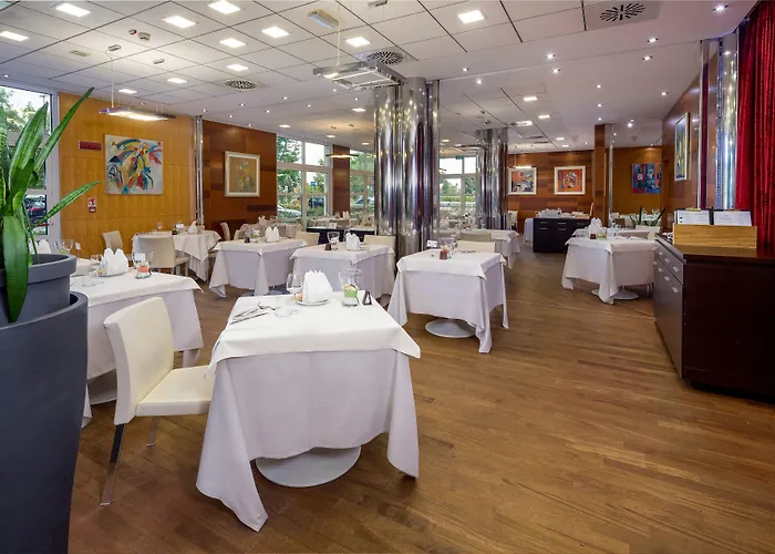 فندق Crowne Plaza By Ihg