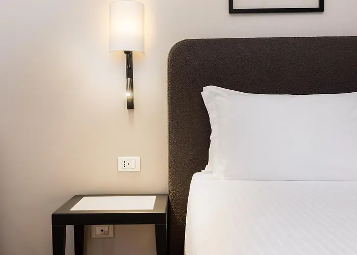 Crowne Plaza By Ihg فندق