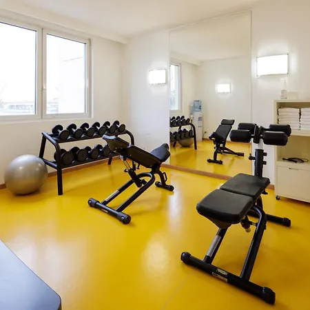 クラウン プラザ ホテル 4*