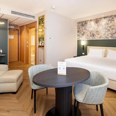 Crowne Plaza By Ihg 4*