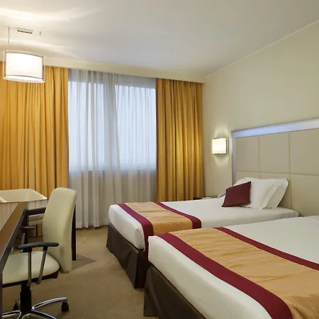 Hotel Crowne Plaza By Ihg 4*