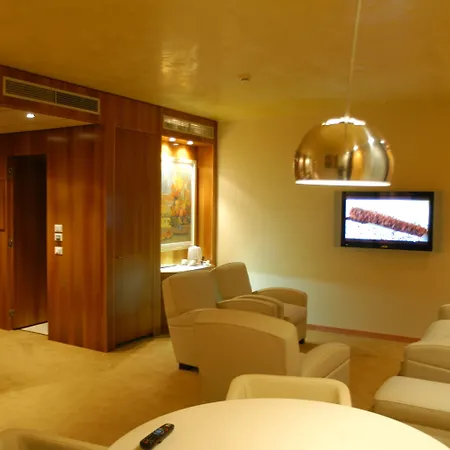 クラウン プラザ 4*