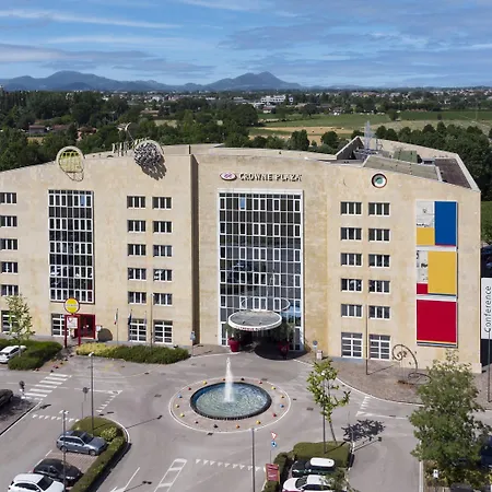 クラウン プラザ ホテル