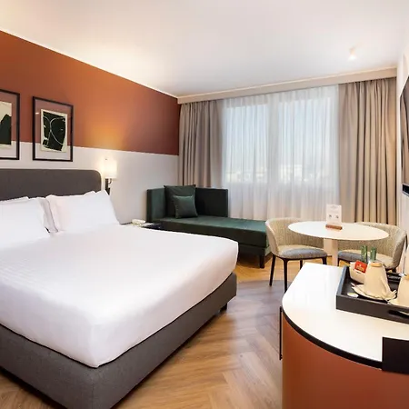 Crowne Plaza By Ihg