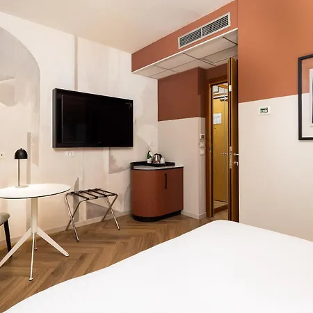 クラウン プラザ 4*