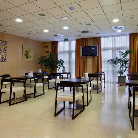 Crowne Plaza By Ihg 4*