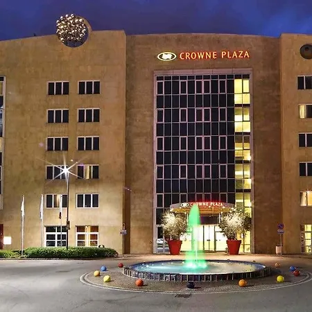 Crowne Plaza By Ihg Hotel
