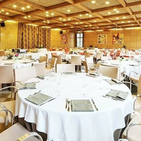 Crowne Plaza By Ihg 4*