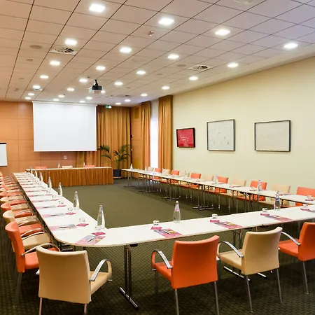 Crowne Plaza By Ihg 4*