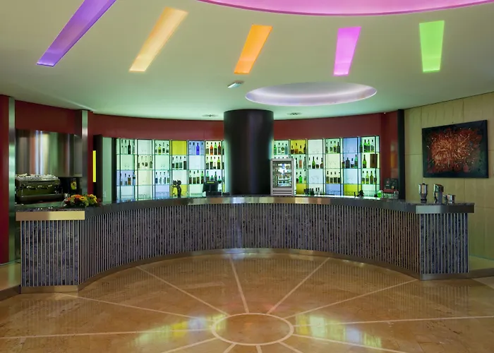 Hotel Crowne Plaza By Ihg 4*