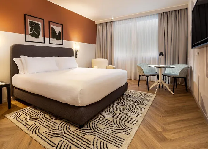 Hotel Crowne Plaza By Ihg 4*